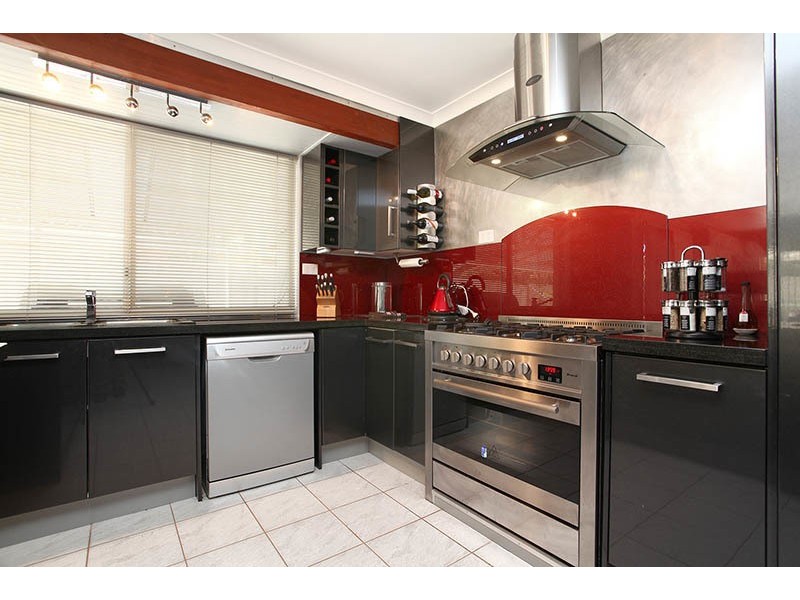 58 The Avenue, Warnbro WA 6169