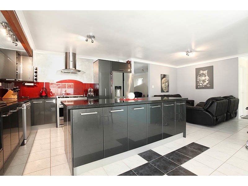 58 The Avenue, Warnbro WA 6169