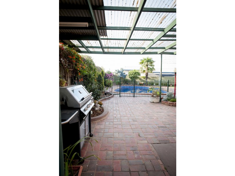 5 Athol White Court, Tocumwal NSW 2714