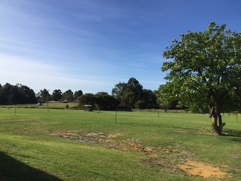 42  BINGHAM ROAD, Bullsbrook WA 6084