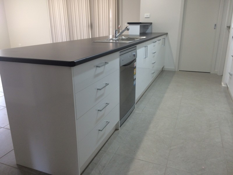 72 Wellington Drive, Thurgoona NSW 2640