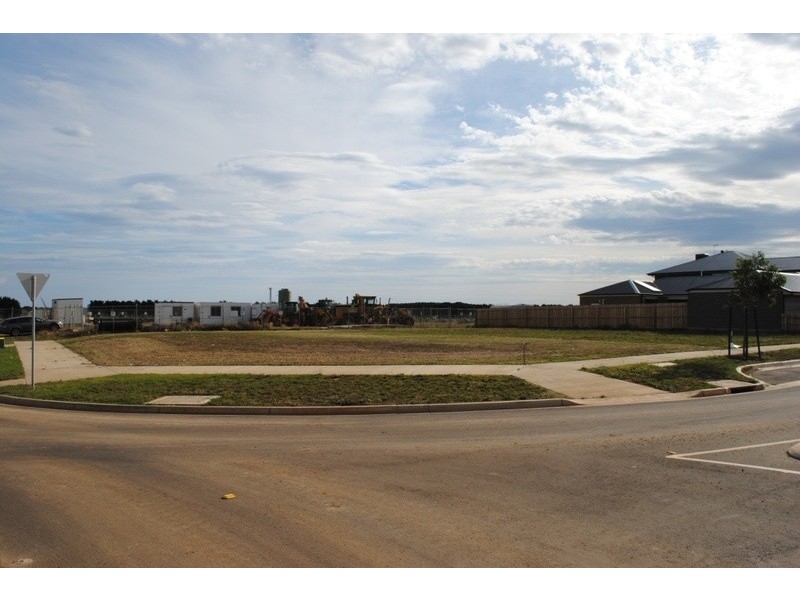 82 Empress Boulevard, Ocean Grove VIC 3226