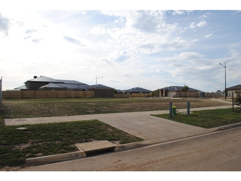 82 Empress Boulevard, Ocean Grove VIC 3226