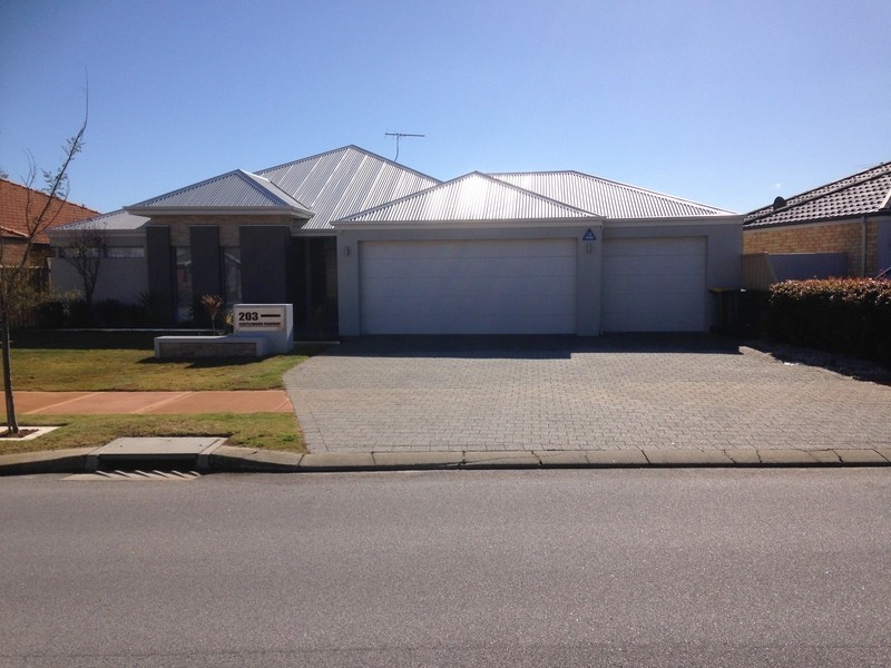 203 Castlewood Parkway, Southern River WA 6110
