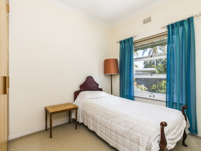 13 Thomas Street, Seacliff Park SA 5049