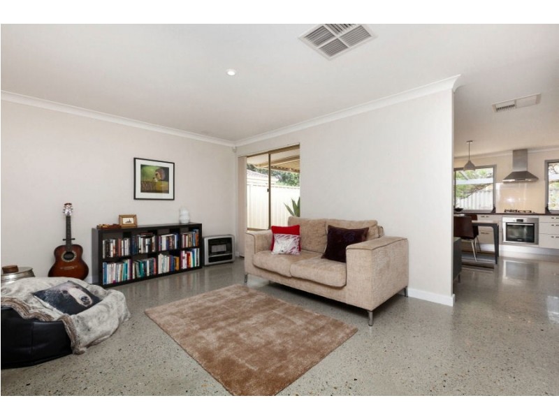 6 Sander Court, Bentley WA 6102