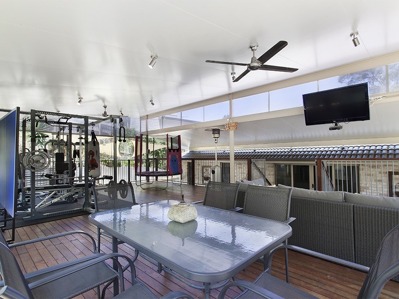 18 Mossman Parade, Waterford QLD 4133