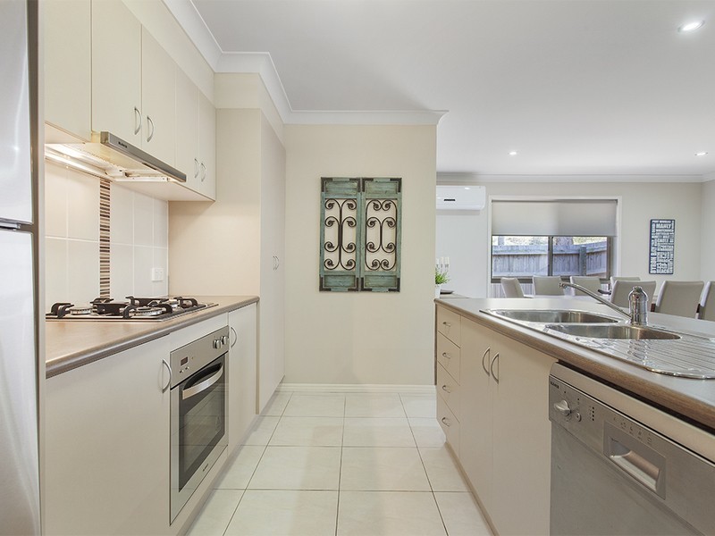 18 Mossman Parade, Waterford QLD 4133