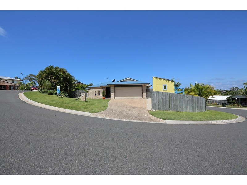 18 Wattora Close, Boyne Island QLD 4680