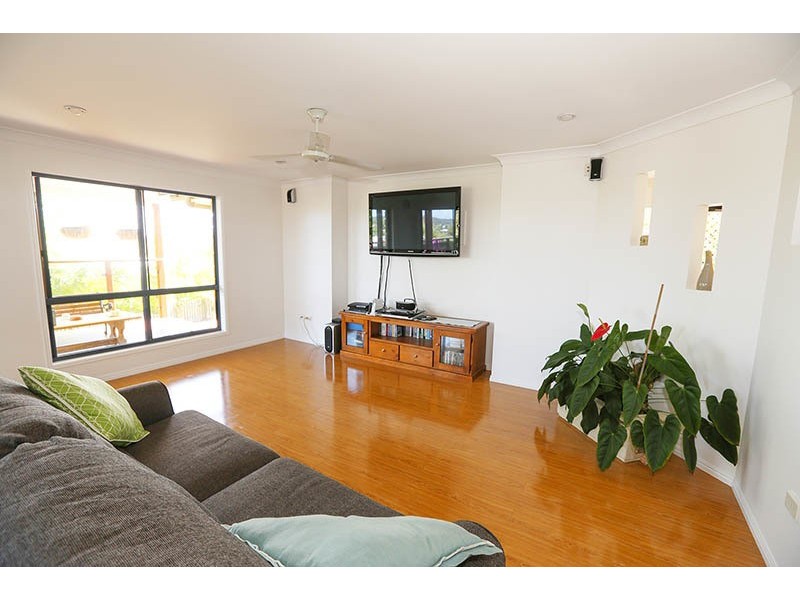 18 Wattora Close, Boyne Island QLD 4680