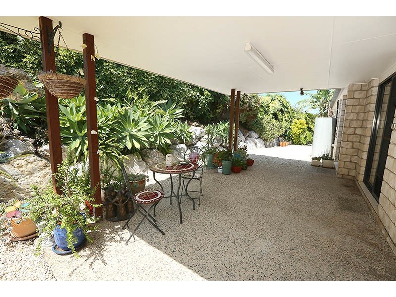 18 Wattora Close, Boyne Island QLD 4680