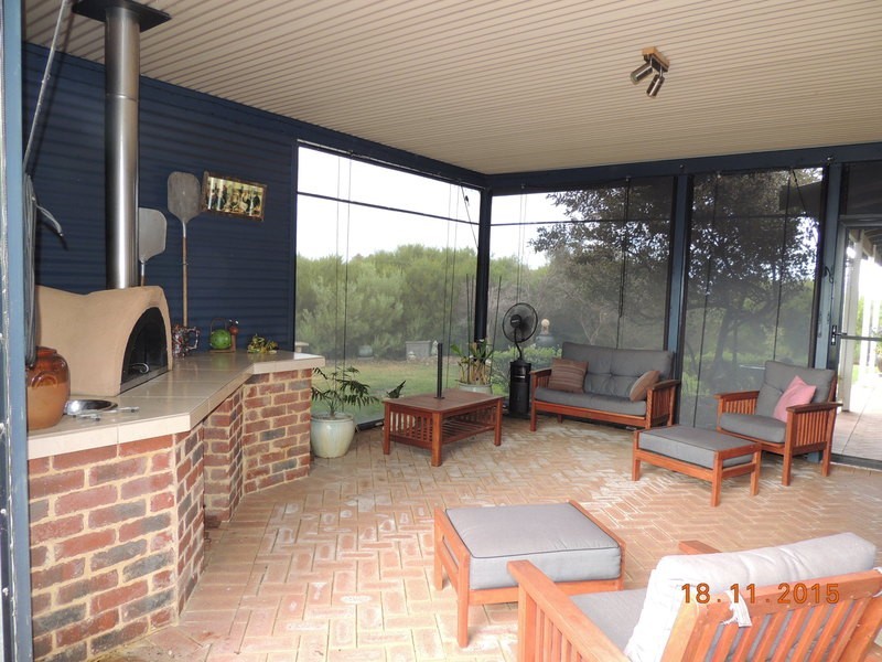 9 Chardonnay Drive, Lower Chittering WA 6084