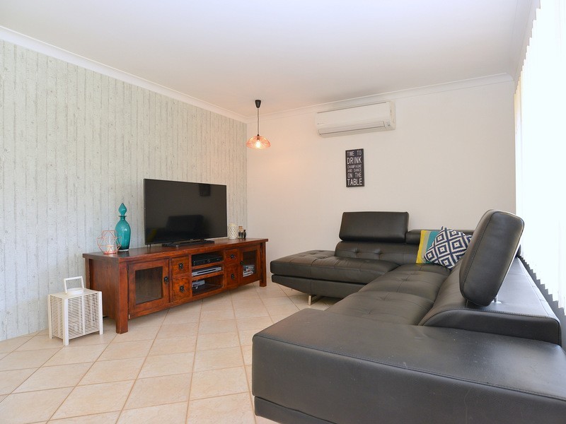 11 Limoges Elbow, Port Kennedy WA 6172