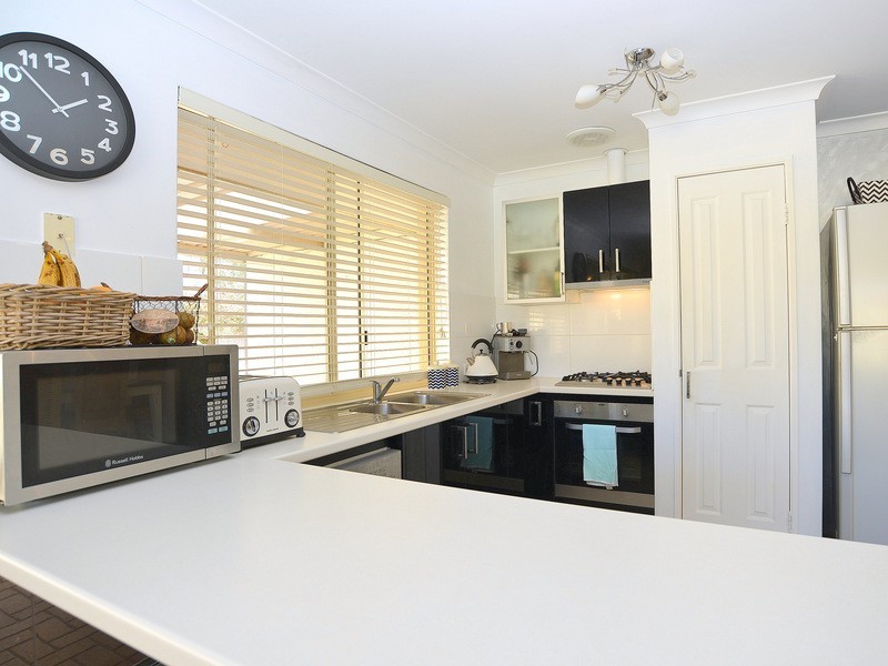 11 Limoges Elbow, Port Kennedy WA 6172