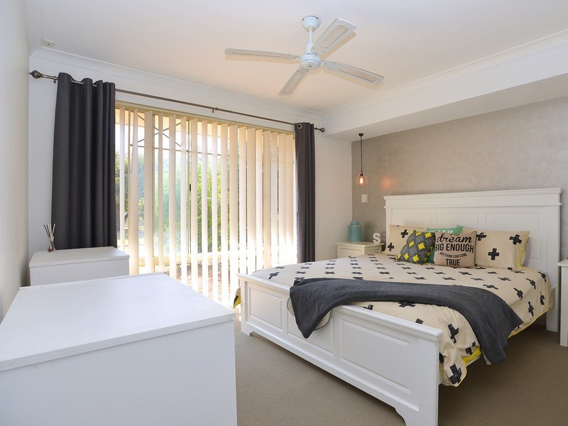 11 Limoges Elbow, Port Kennedy WA 6172