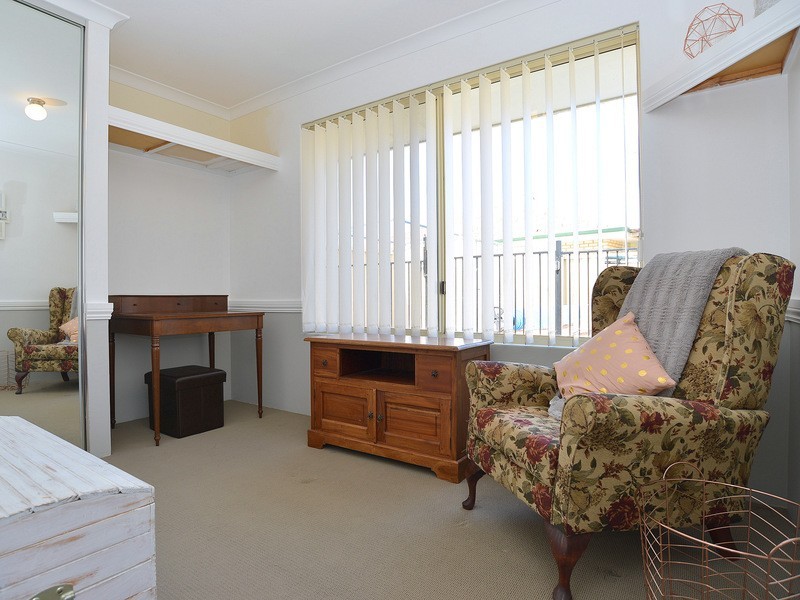 11 Limoges Elbow, Port Kennedy WA 6172