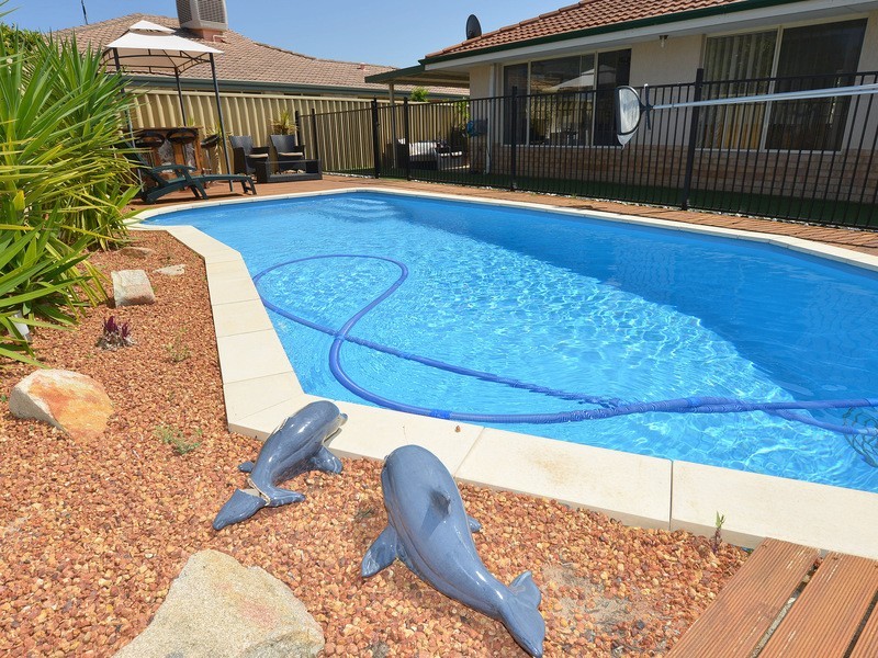 11 Limoges Elbow, Port Kennedy WA 6172