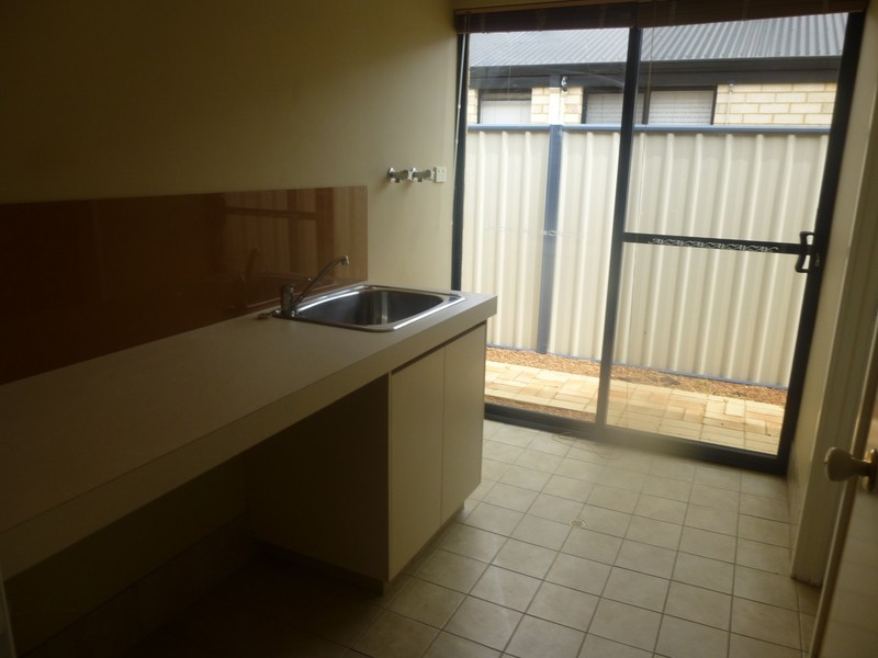 20 Finchley Avenue, Meadow Springs WA 6210