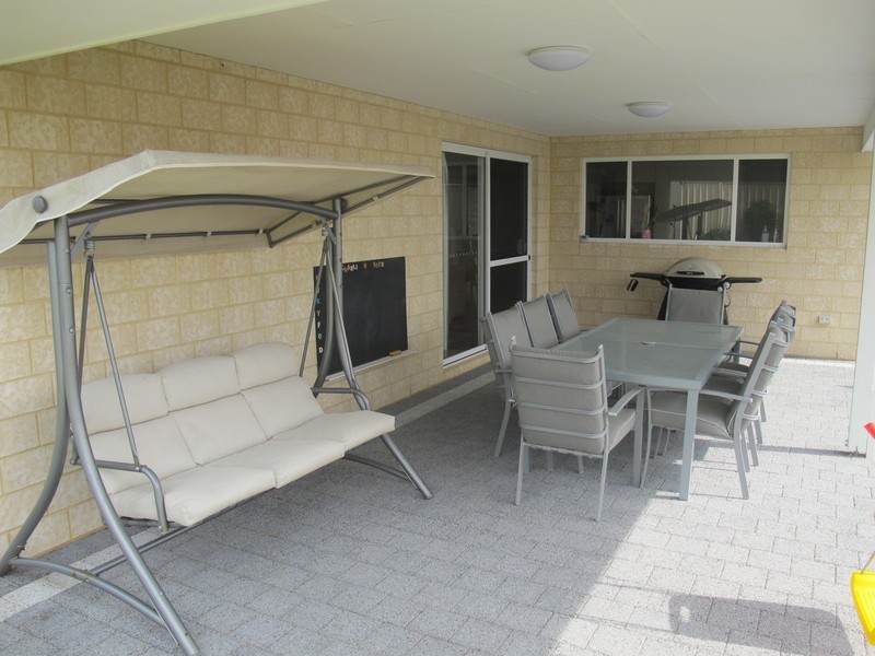 21 Comet Corner, Mckail WA 6330