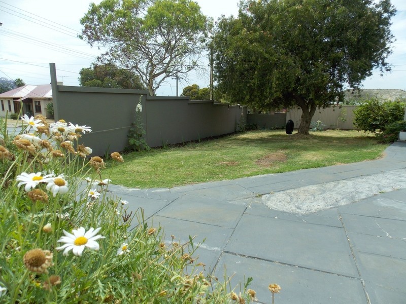 607 Morphett Rd, Seacombe Heights SA 5047