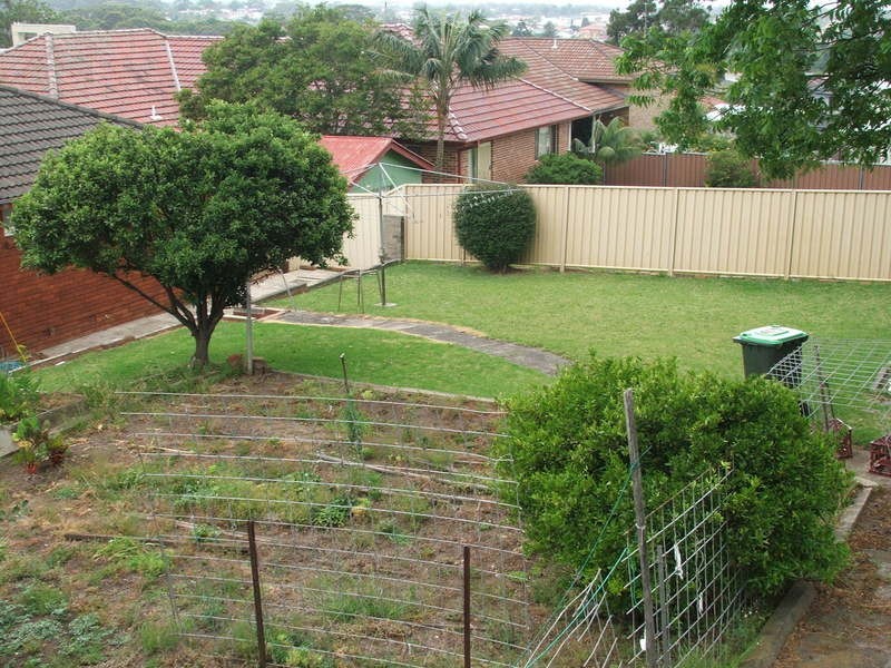 43-45 Balmoral Street, Balgownie NSW 2519