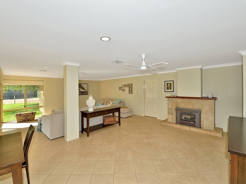 39 Honeytree Place, Falcon WA 6210