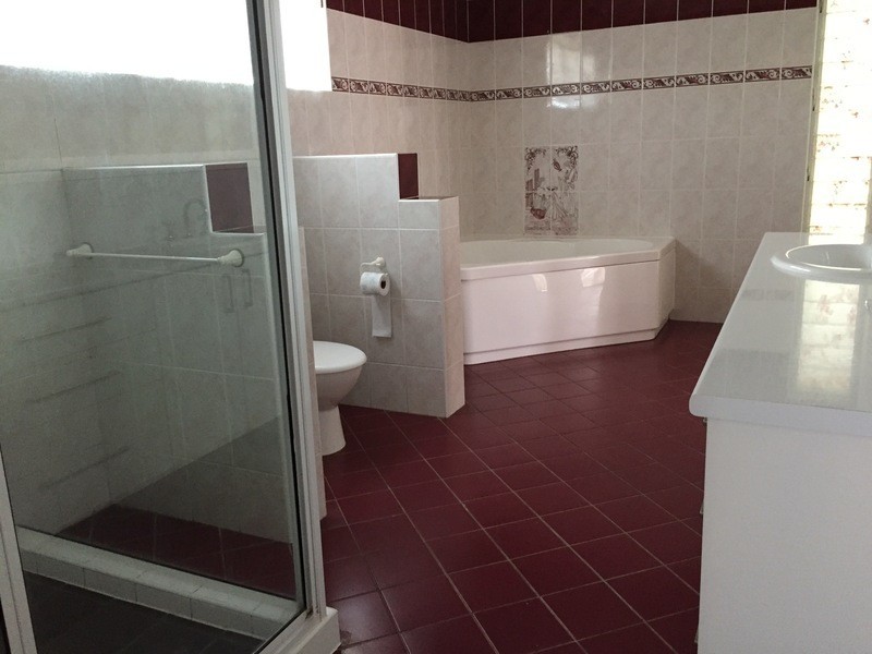 194 Mount Low Parkway, Mount Low QLD 4818