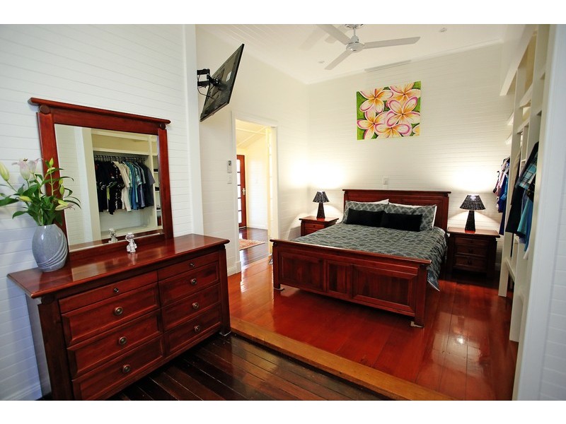 23 Ralston Street, West End QLD 4810