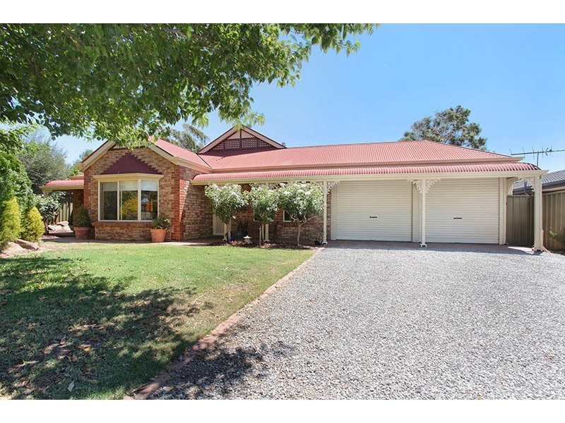 6 Andrew Henning Place, Willunga SA 5172