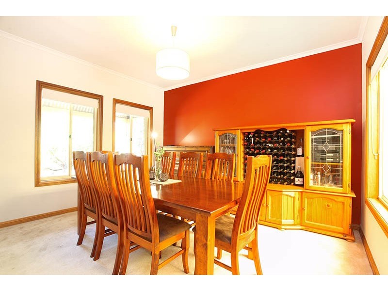 6 Andrew Henning Place, Willunga SA 5172