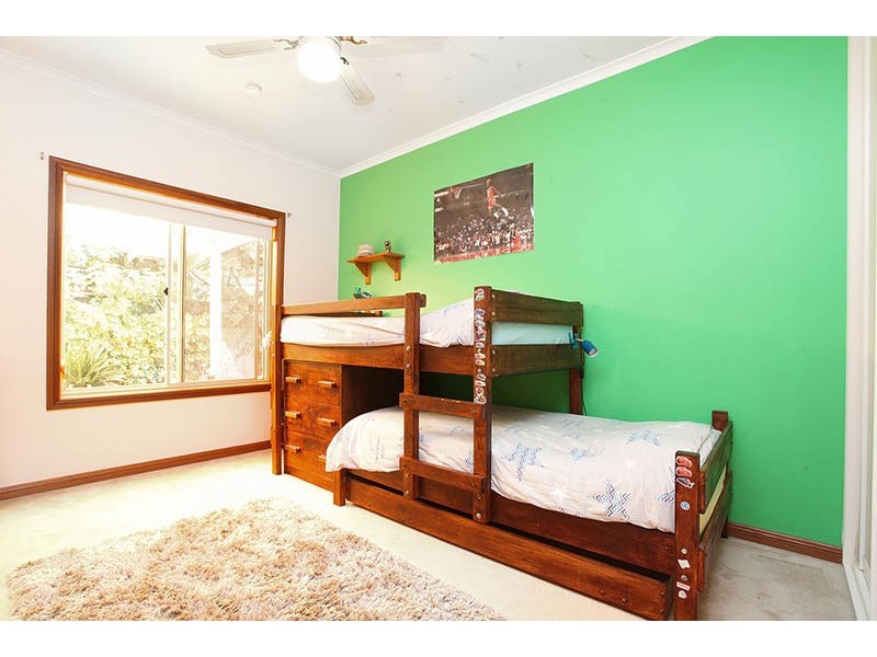 6 Andrew Henning Place, Willunga SA 5172