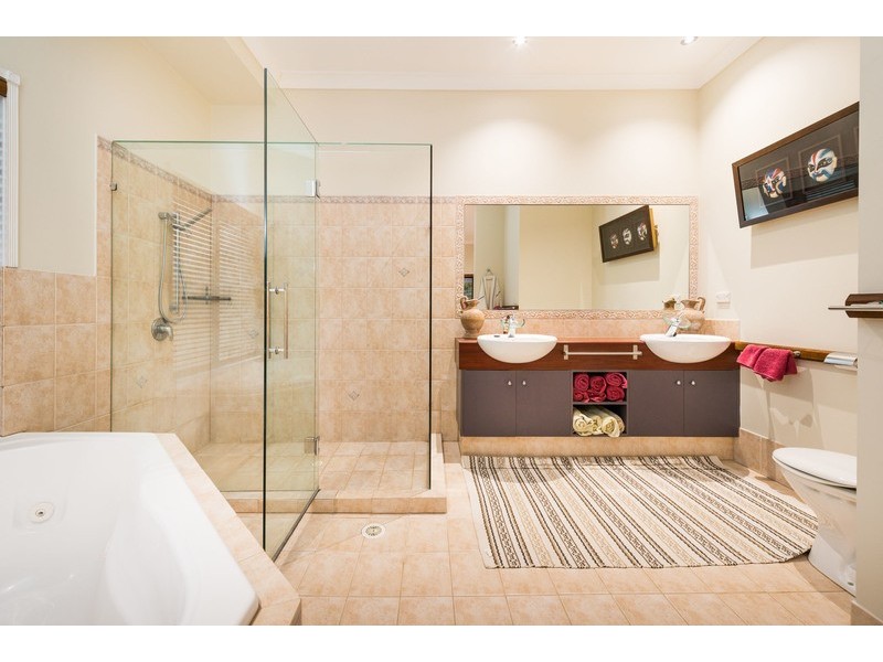25 Oak Place, Mackenzie QLD 4156