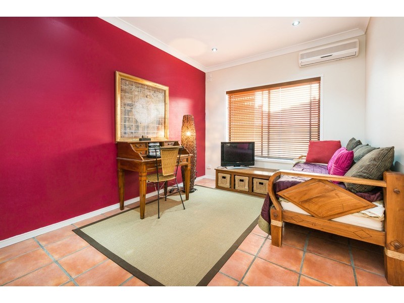 25 Oak Place, Mackenzie QLD 4156
