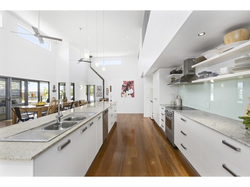 2 Petrel Place, Casuarina NSW 2487