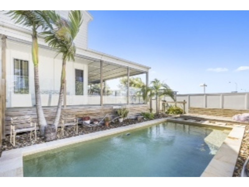 2 Petrel Place, Casuarina NSW 2487