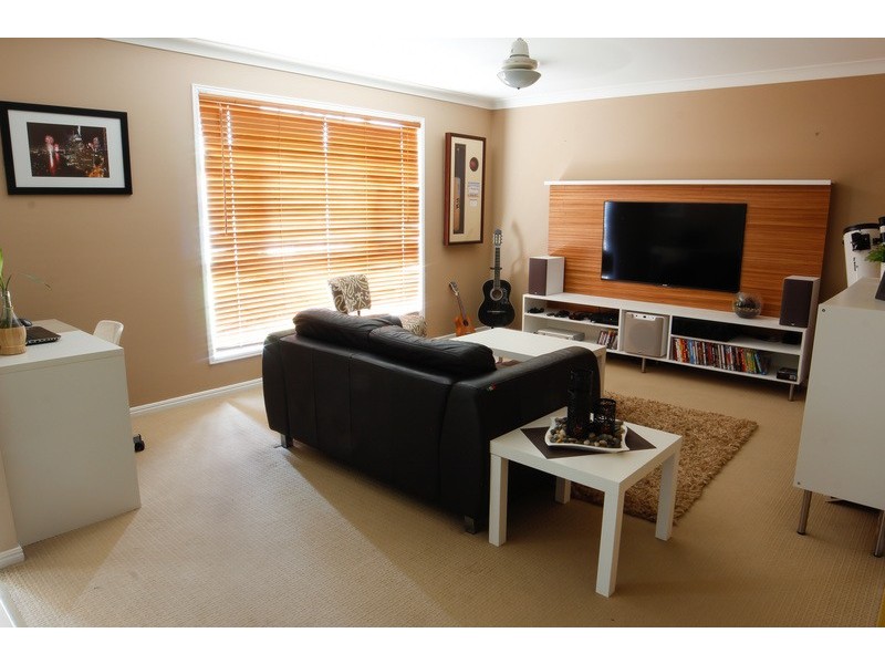 40  Vanessa Court, Camira QLD 4300