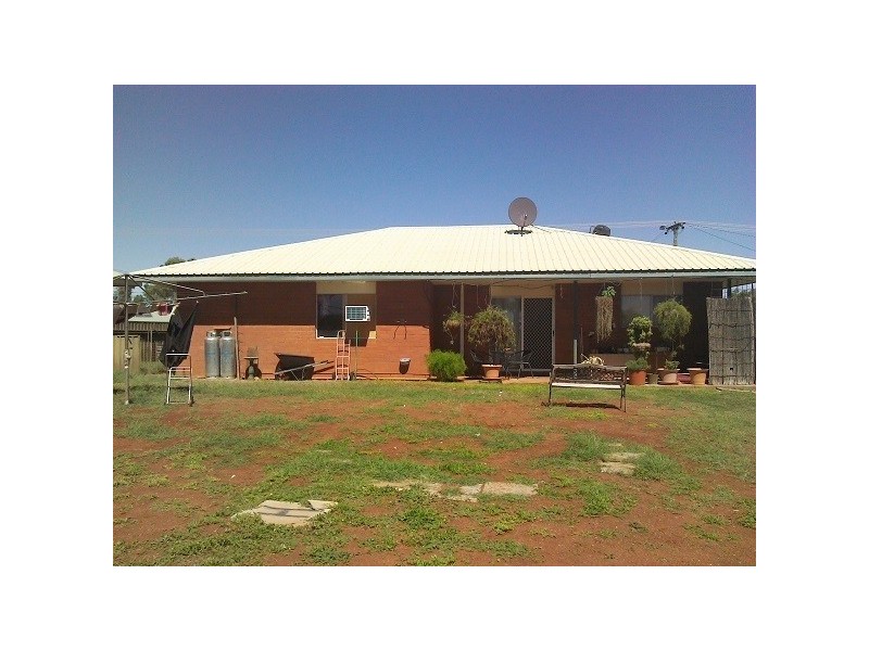 5 Queen Road, Meekatharra WA 6642