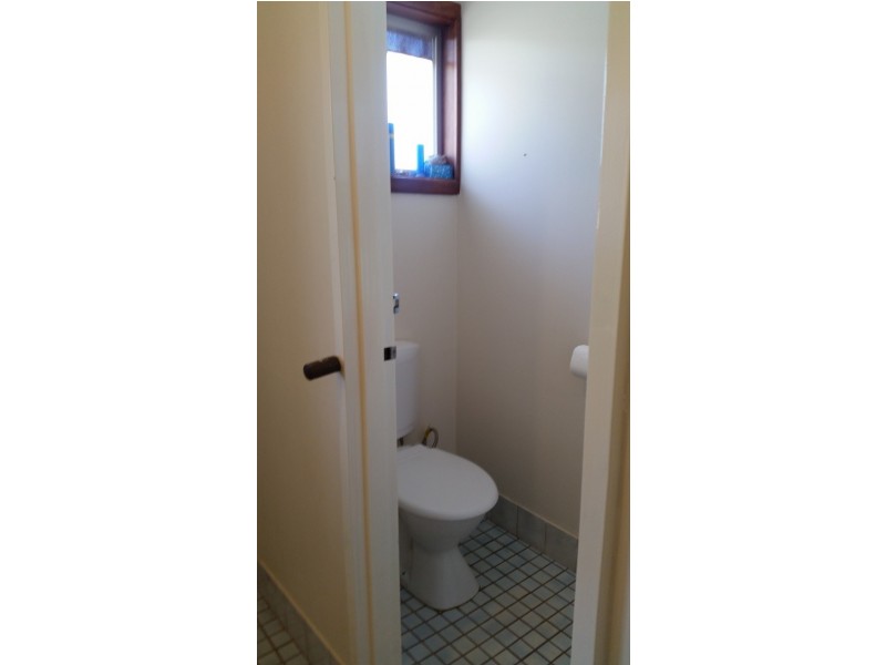 5 Queen Road, Meekatharra WA 6642