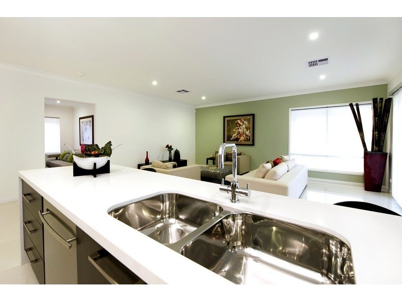 4 Wildwood Crescent, Jimboomba QLD 4280