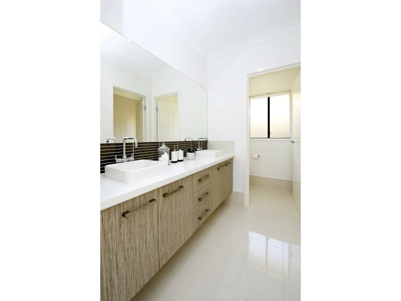 4 Wildwood Crescent, Jimboomba QLD 4280