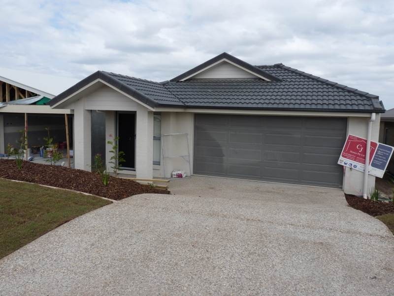8 Edmund Close, Springfield Lakes QLD 4300