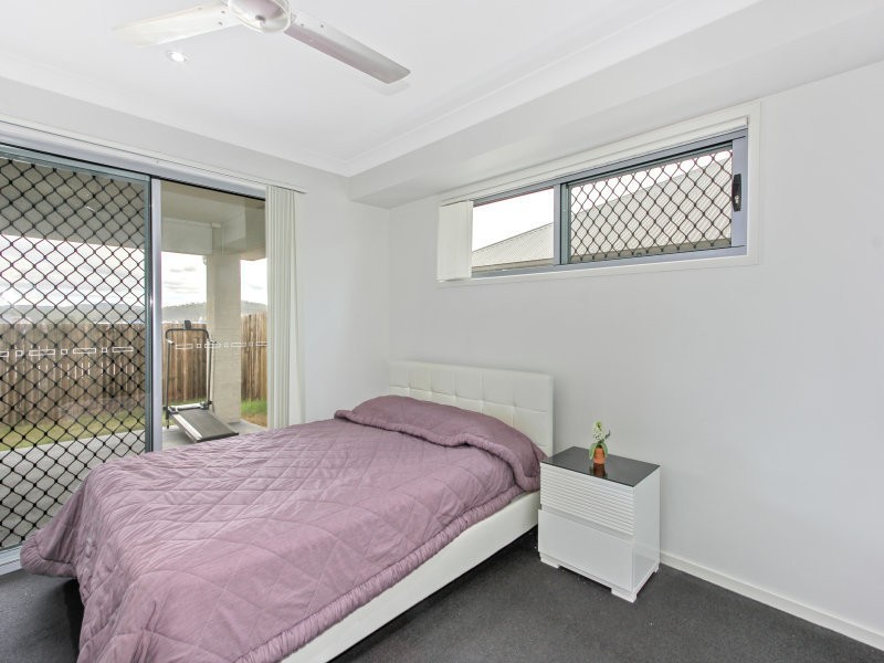 8 Edmund Close, Springfield Lakes QLD 4300