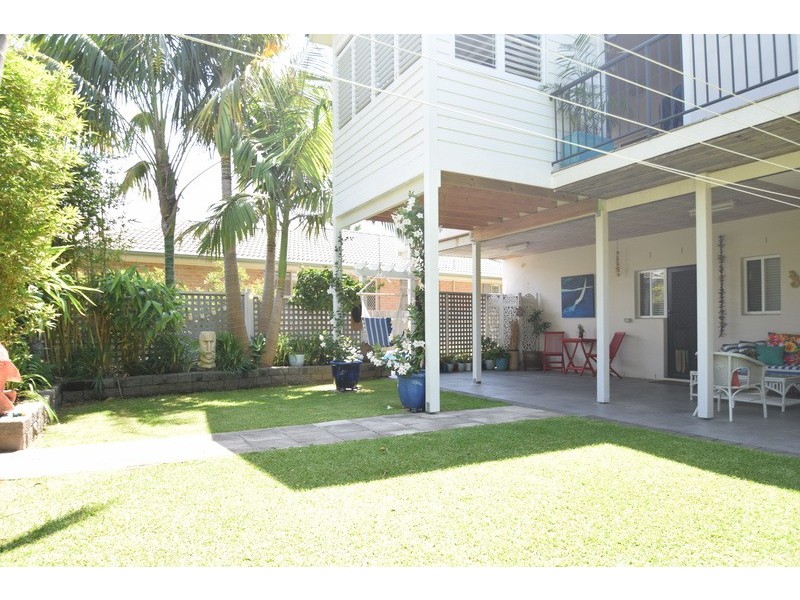 25 Woolstencraft Street, Shoalhaven Heads NSW 2535