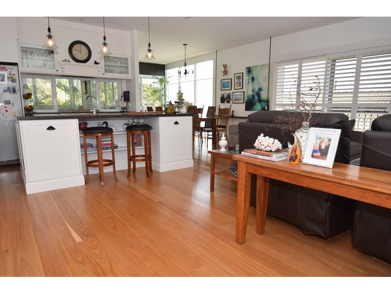 25 Woolstencraft Street, Shoalhaven Heads NSW 2535