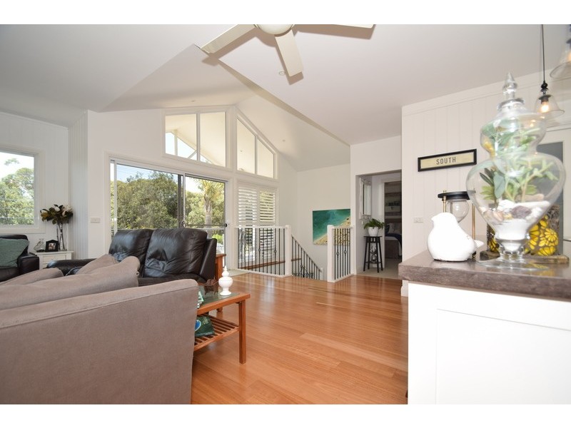 25 Woolstencraft Street, Shoalhaven Heads NSW 2535