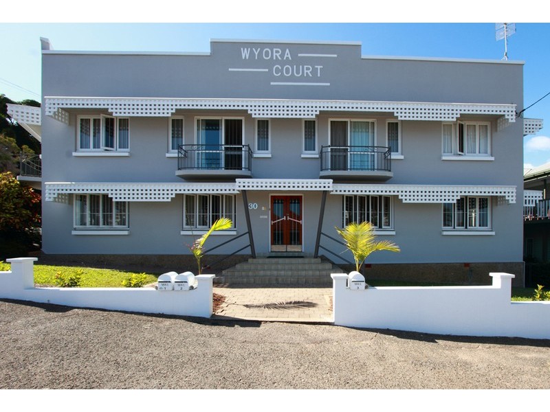 2/30 Cleveland Terrace, Townsville City QLD 4810