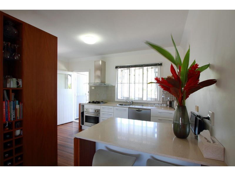 2/30 Cleveland Terrace, Townsville City QLD 4810
