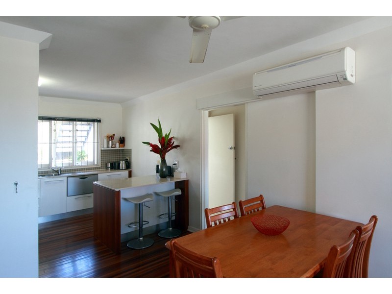 2/30 Cleveland Terrace, Townsville City QLD 4810