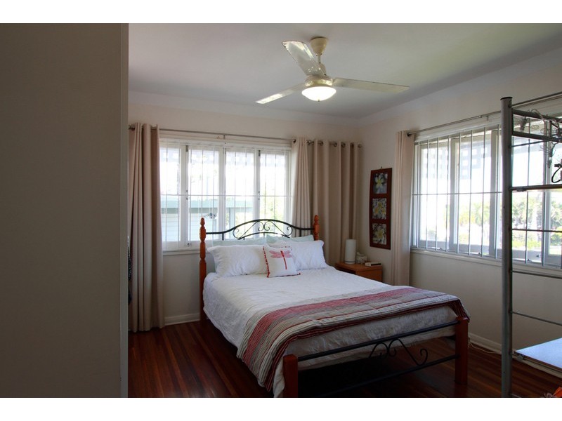 2/30 Cleveland Terrace, Townsville City QLD 4810