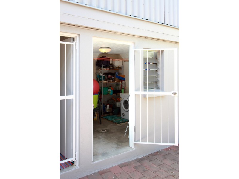2/30 Cleveland Terrace, Townsville City QLD 4810